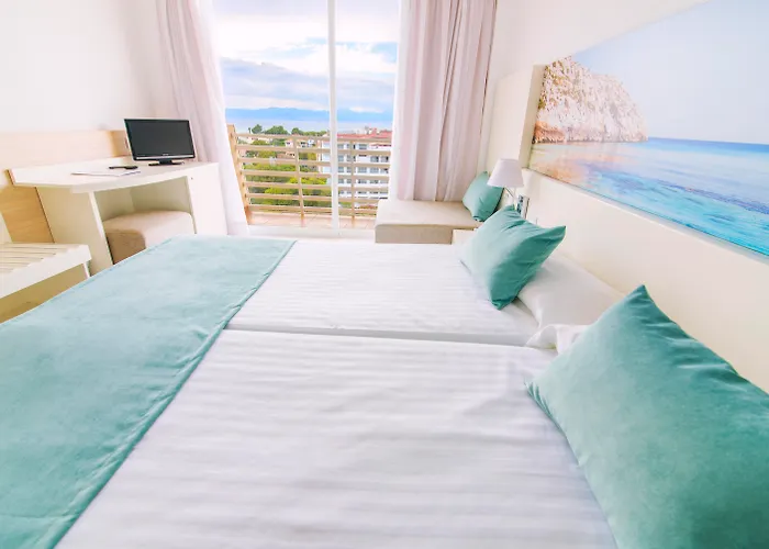 Azuline Hotel Bahamas Y Bahamas II
