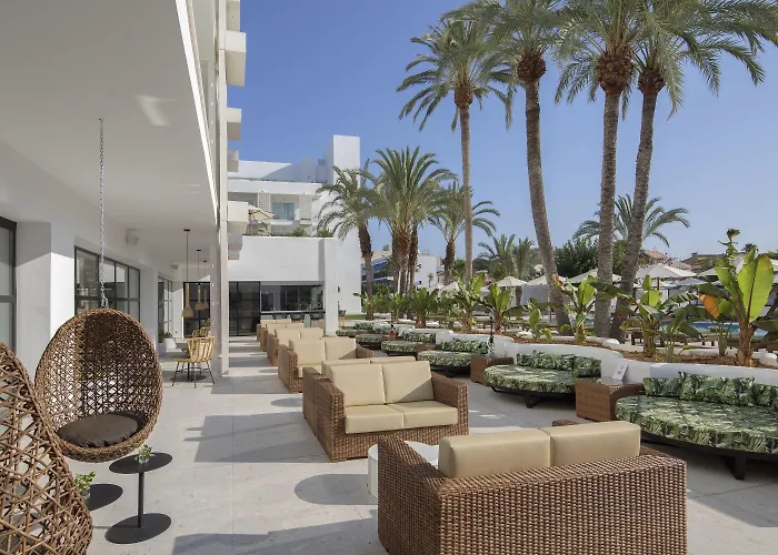 Hm Ayron Park - Adults Only